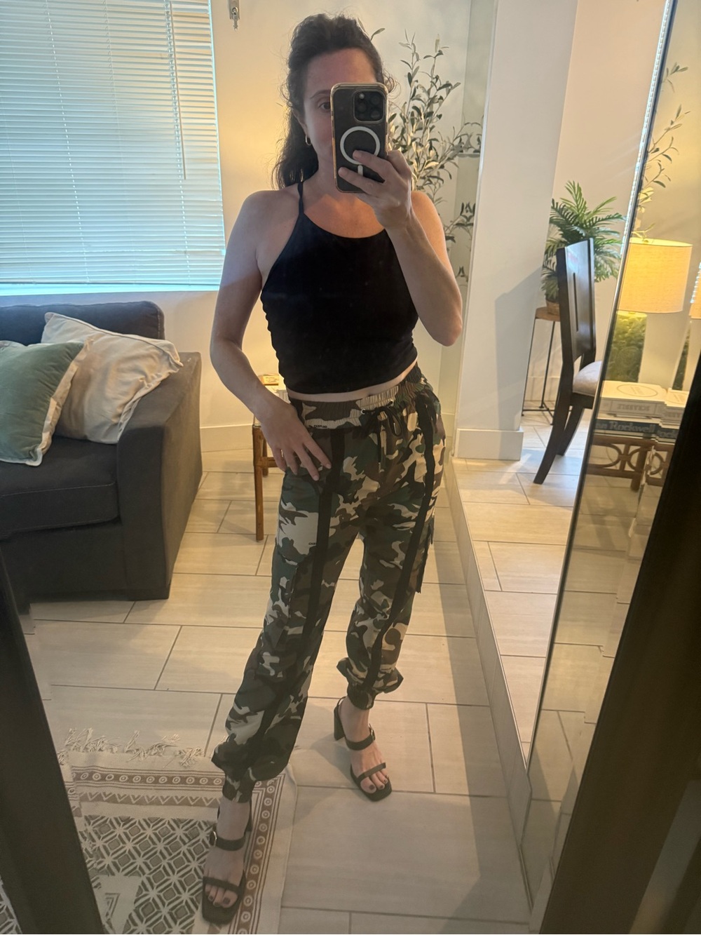 Danielle Guizio x Revolve Camo Cargo Jogger Pants 5 Pockets Drawstring Size S